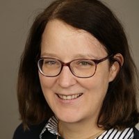Mitarbeiterbild Dr. Andrea Summ